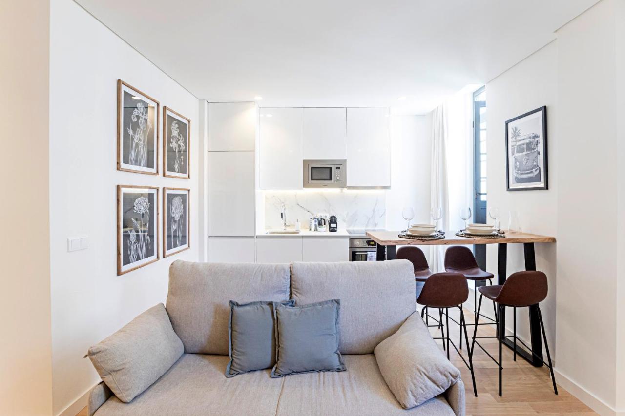 Brand New 1Bd Apart. W/Ac By Lovelystay Porto Luaran gambar